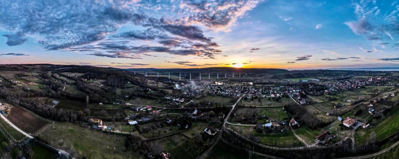 Voelgyhid Village Balaton Кёрёшхедь Экстерьер фото